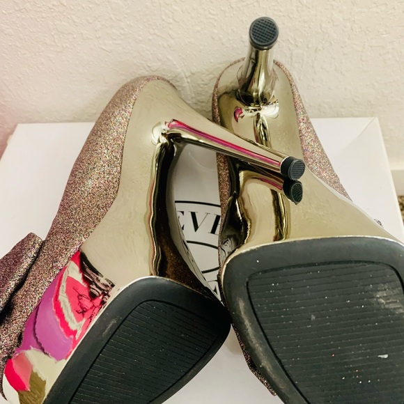 Quip heels - Picture 2 of 2